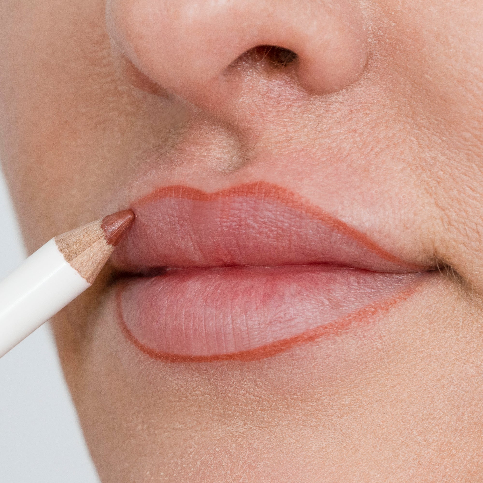 Lip Liner Perfect Pout Matte Retractable Slim Lip Pencil Face Makeup Longwear Rich Lip Colors Smudge Proof Formula with Long Lasting - Waterproof Lip Liner - Mood